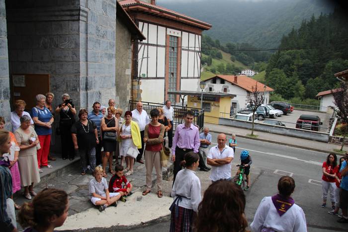 Mezaren osteko dantza 12 1472383700158