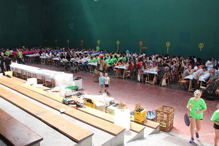 Lagunartean elkartzeko aitza 14 1503669143206