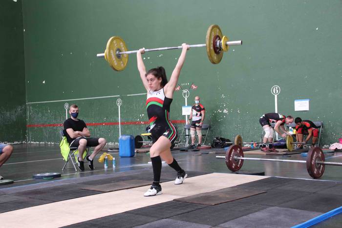 Sei pultsulari eta mutilak t 7 1602172862242