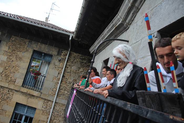 Sorgina agertu, eta Asteasu  14 1498677933843