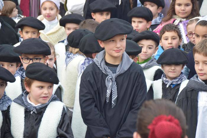 Ibarrako Uzturpe ikastolakoak gabon eskean 31 1545653475445