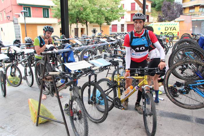 Gustura I. Ibarraldeko Raidarekin 21 1467488846954