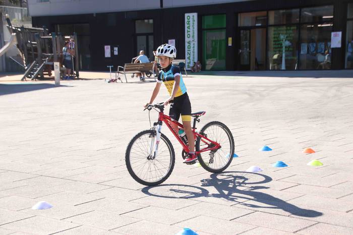 Abiatu da Mugikortasun Astea 11 1537011731916