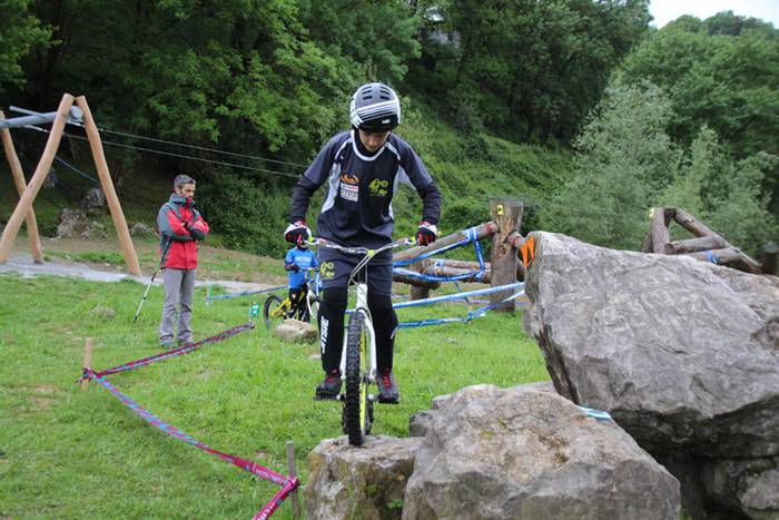 Oreka landuz, bi gurpilen ga 12 1525011657104