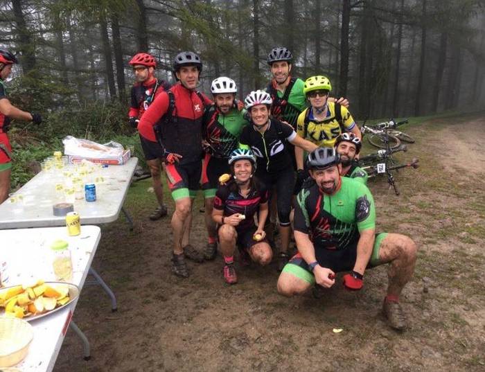 200 txirrindulari inguru, Ir 18 1570293787749