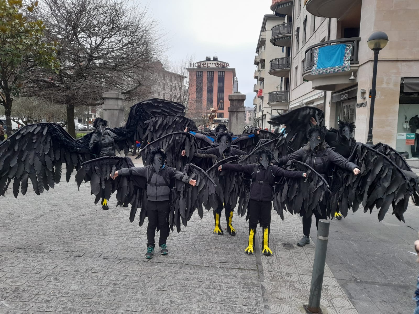 Erakutsi zure mozorroa eta irabazi sariak!