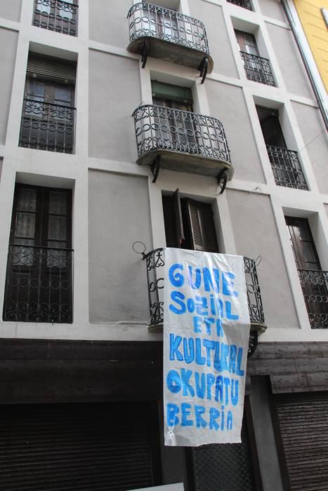 Kale Nagusiko lokal bat okup 4 1494614731458