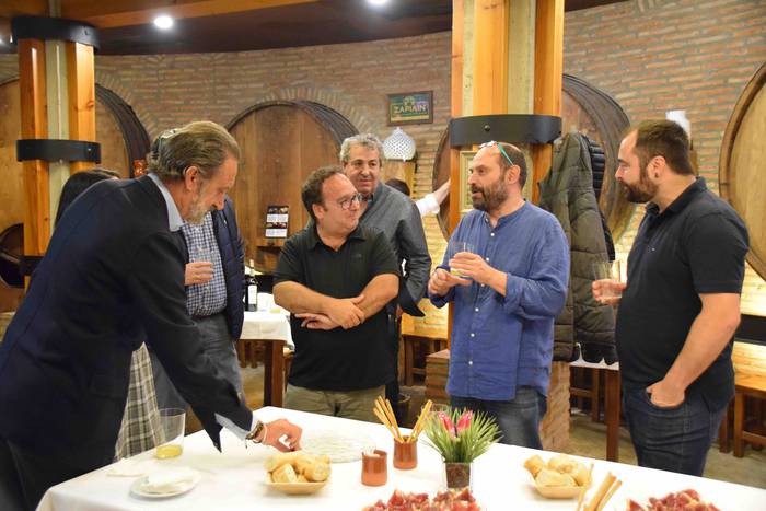 Hasi du HARAGIk bere festa T 4 1557428882659