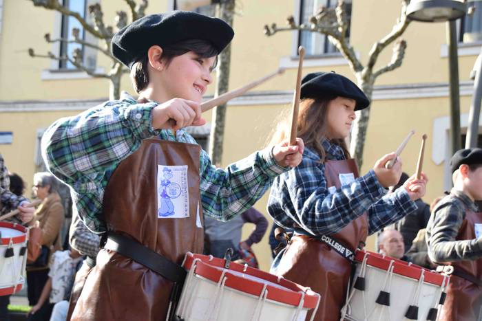 Danbor hotsak, txikienen esk 18 1551547629140