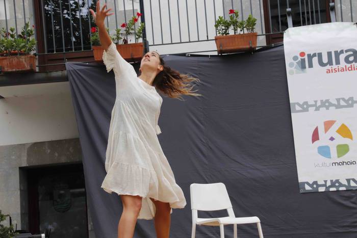 Aulki hutsak ekitaldia Irura 29 1632920817128