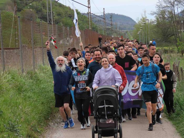 korrika, furgonetatik, Aizto 71 1649421644824