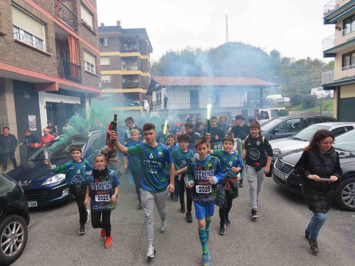 korrika, furgonetatik, Aizto 44 1649421638865