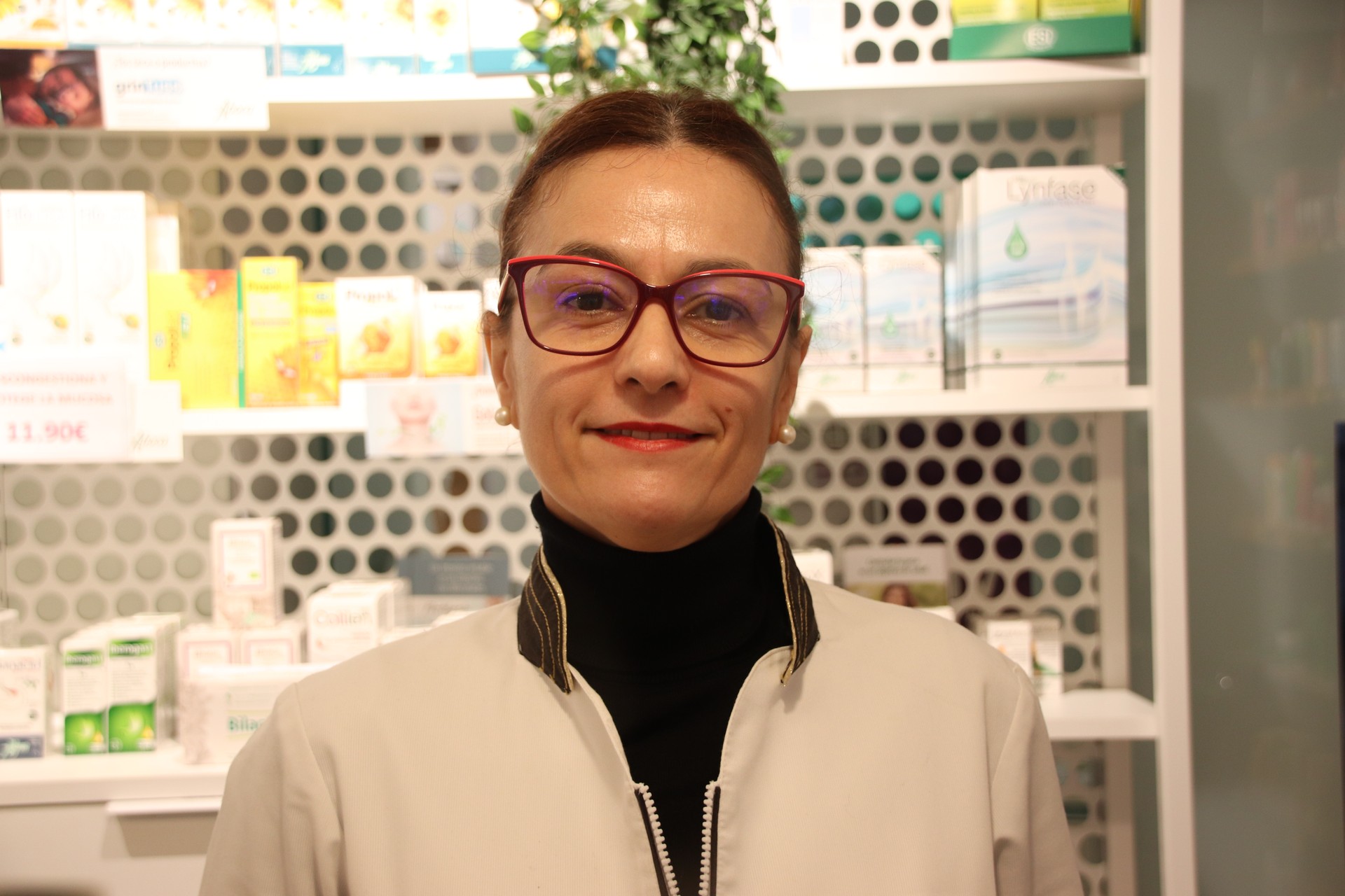«Gure bezeroei esaten diegu ez dela sendagaien hornikuntzarik faltako»