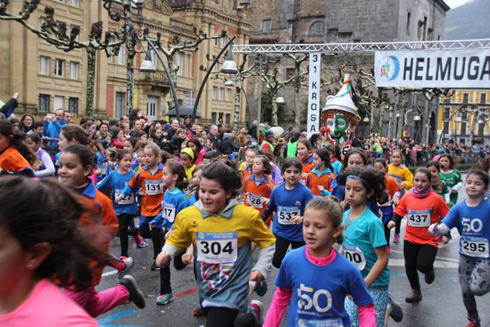 700 haur inguru XXXI. Ero Et 145 1516542742231