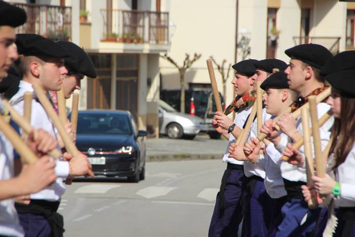 Talai dantzariak herrian zeh 24 1488122245272