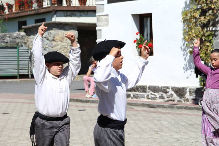 GOIAZKO ANDRA MARI JAIAK 201 19 1502631597805