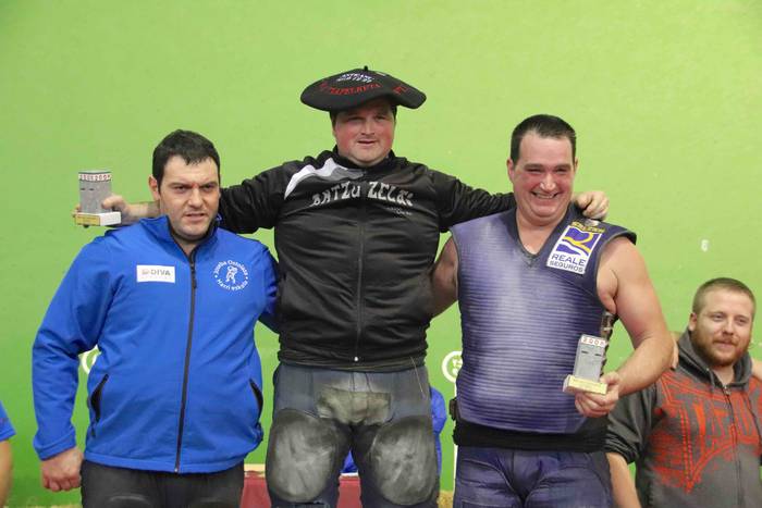 200 kiloko harri errektangul 89 1577023349730