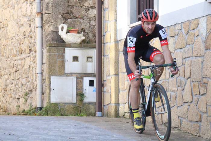 ASTEASUKO ZIKLO KROSA 2016 29 1481215090372