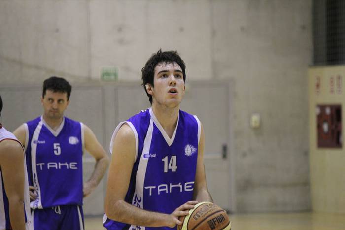 TAKE vs Ardoi 2015 27 1445277772443