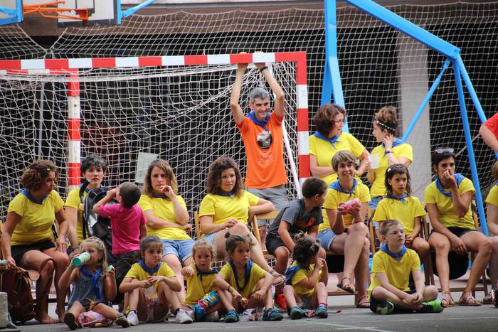 Lotsak ez du lekurik salontz 17 1565373543469