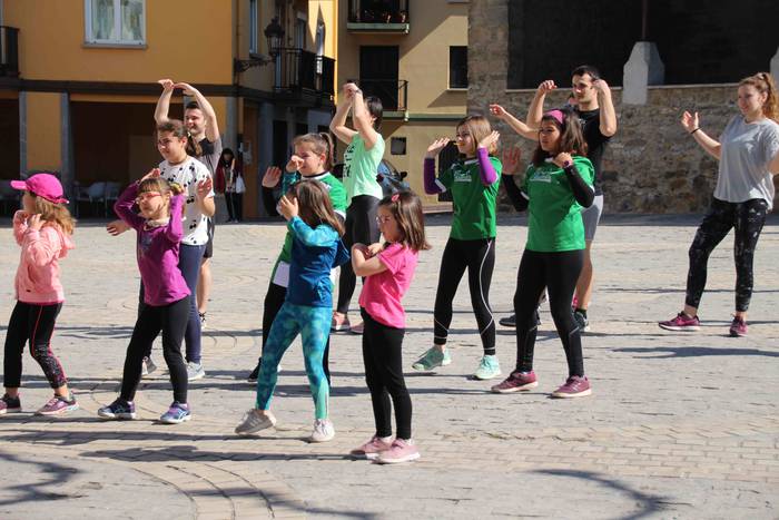 irura-gazte-asanblada-zunba- 25 1553343551032