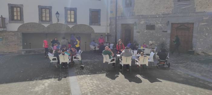 Zuhaitz Eguna ospatzen ari d 25 1644670100304