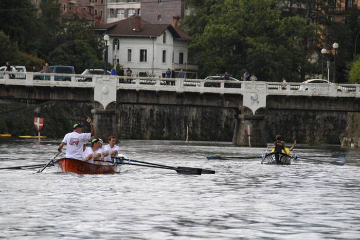 Batela txikien balantza, Zut 83 1505567047942