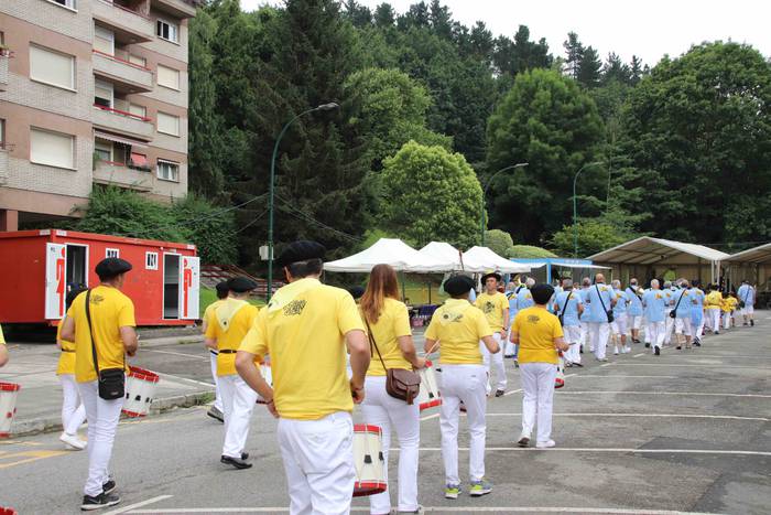 Danbor hotsek hartu dute Ama 53 1562504193430