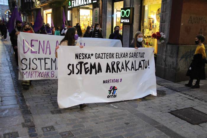 Emakumeek eskualdeko kaleak  24 1615231237006