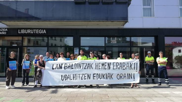 Udaletako langileek lanuzteak egin dituzte lan hitzarmena berritzea eskatzeko