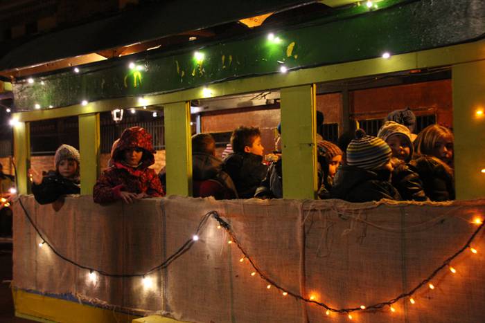 ERREGE MAGOEN DESFILEA IRURAN 2017 12 1483642446550