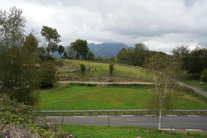 Hamalau etxebizitza eraikiko dituzte Leaburuko bi gunetan