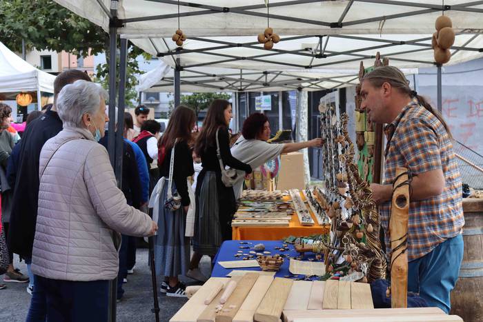 Azoka, musika eta dantza 3 1633869764010