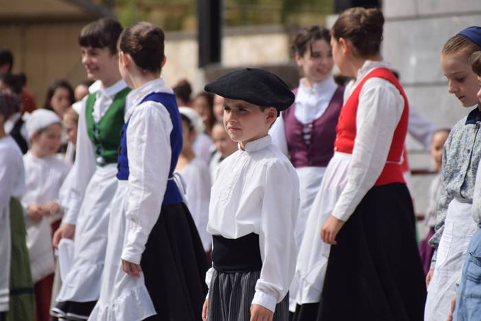 Ibarrako Dantzari Txiki Egun 11 1528547586670