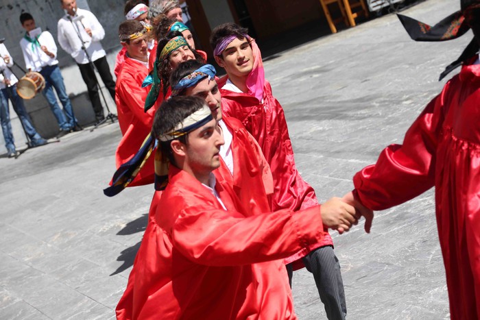 Emakumeak Adunako Axeri-dantzan, lehen aldiz - 116