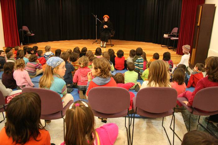 Ipuin kontaketa saioa egingo da bihar, Ibarran