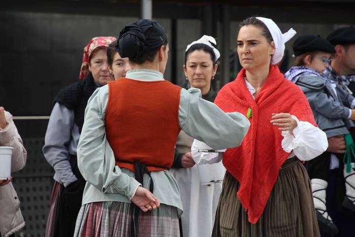 Auzolanaren fruitu, azoka 3 1541960494165