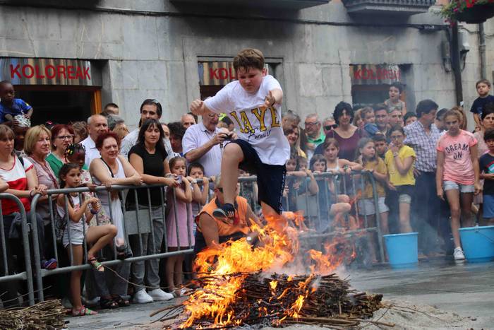 Txikienak ere saltoka 12 1561316718010