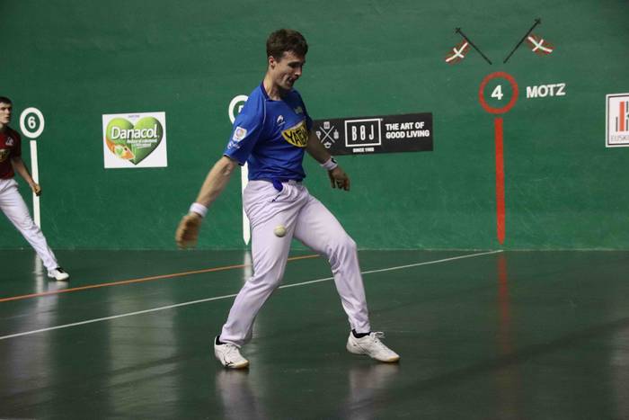 Jaka eta Artola, lehen postu 20 1576521587225