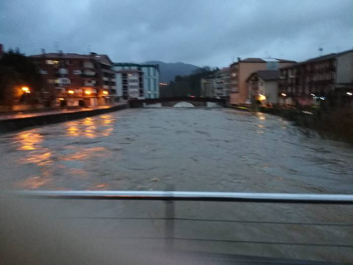 oria ibaia, uholdeak, luizia 2 1639127641325