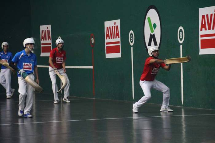 ZESTA PUNTA ELOLAREN OROIMEN 62 1512735614893