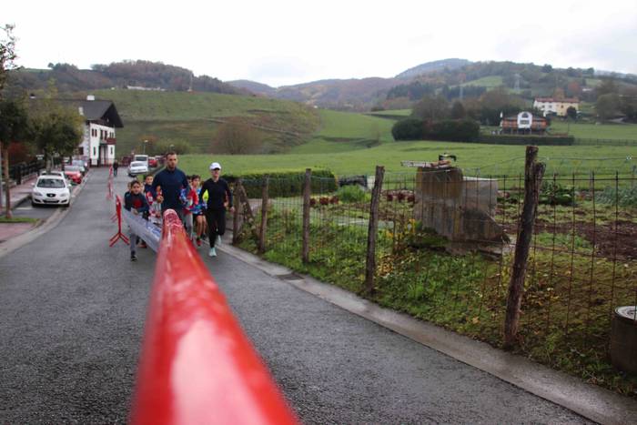 Ume krosa egin dute Amasako  3 1636802230415