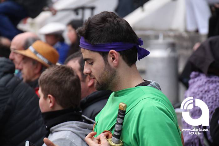 Zezenak adarrak okerrak ditu 76 1488277594904