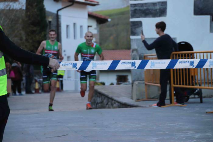 Alexander Ordeñana eta Zuriñ 81 1543079308253