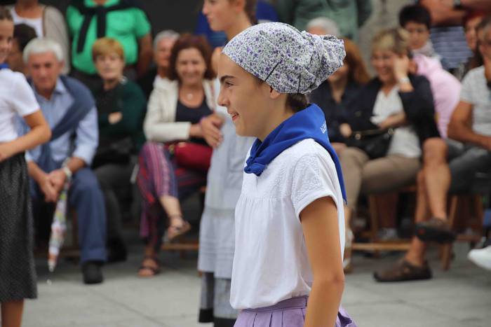 Dantzak, txistuak eta trikit 52 1565549098701