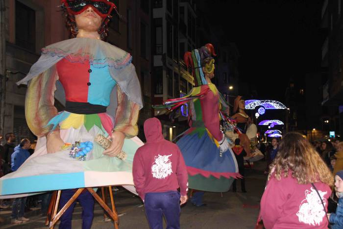 Errege magoen desfilea tolos 64 1546717656535