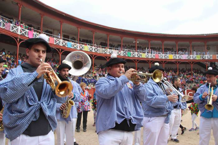 Lehenengo zezen festa, prime 9 1551374864030