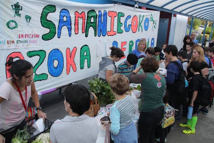 Samaniego eskolan azoka berezia 2 1446827152349