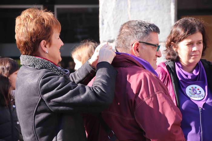 'Gora emakume anitzak eta go 51 1542976393812