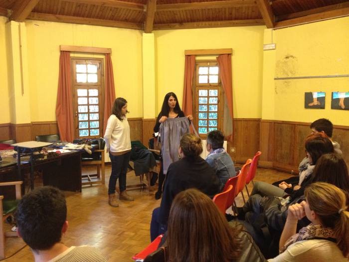 Maiatza Kulturaren barruan euskal kulturara gerturatzeko aukera izan dute irurarrek